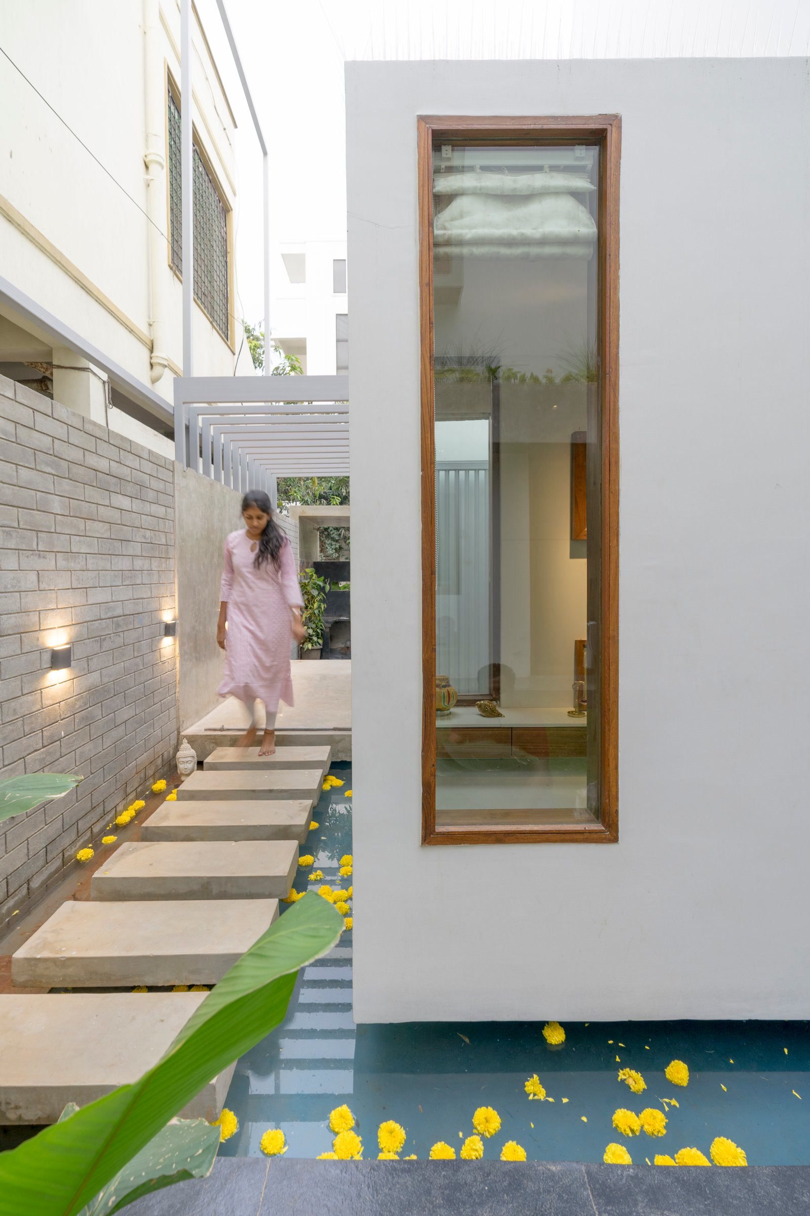 Courtyard House — W10
