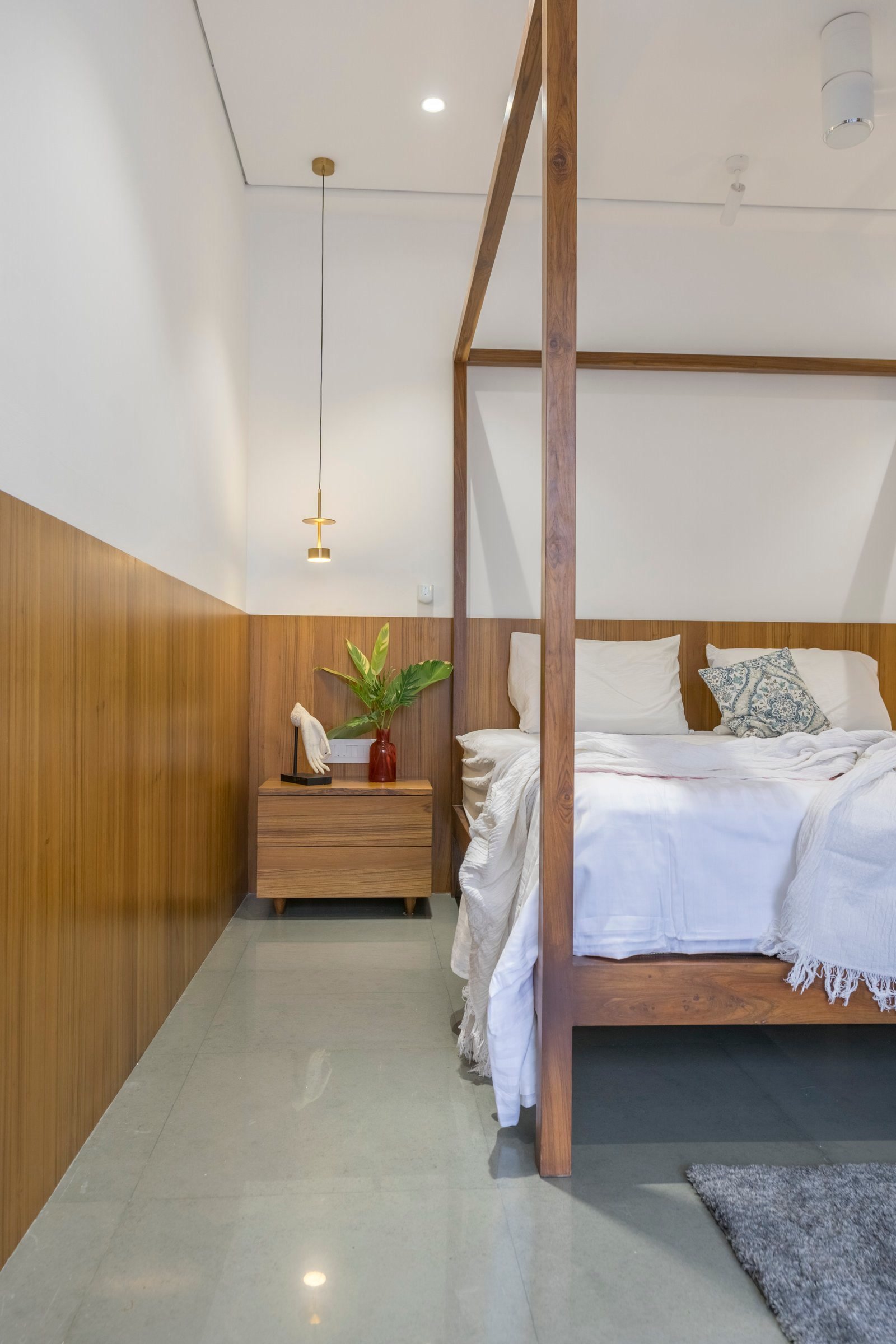Courtyard House — W15